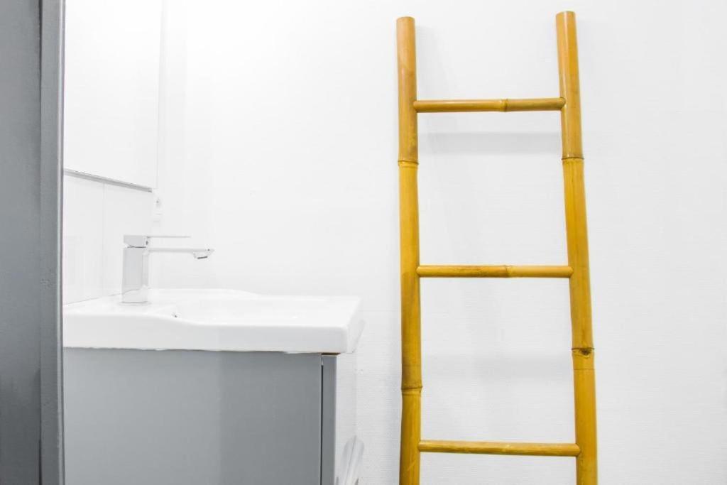 Apartament Le Descartes, A 50M De La Gare Fibre/Tv Connecte Poitiers Zewnętrze zdjęcie