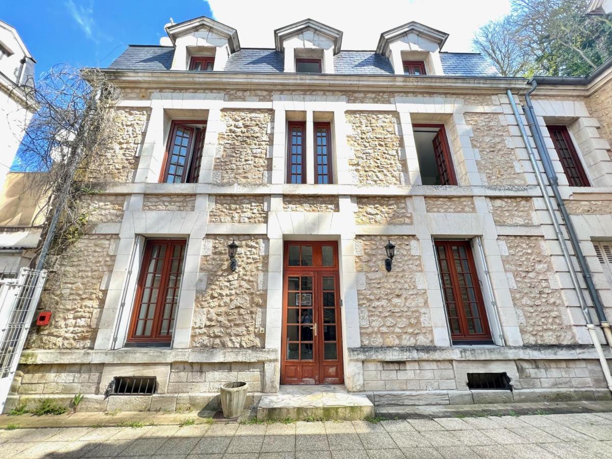 Apartament Le Descartes, A 50M De La Gare Fibre/Tv Connecte Poitiers Zewnętrze zdjęcie